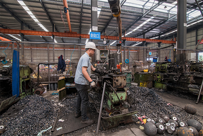 慈溪网架配件-螺栓球加工车间